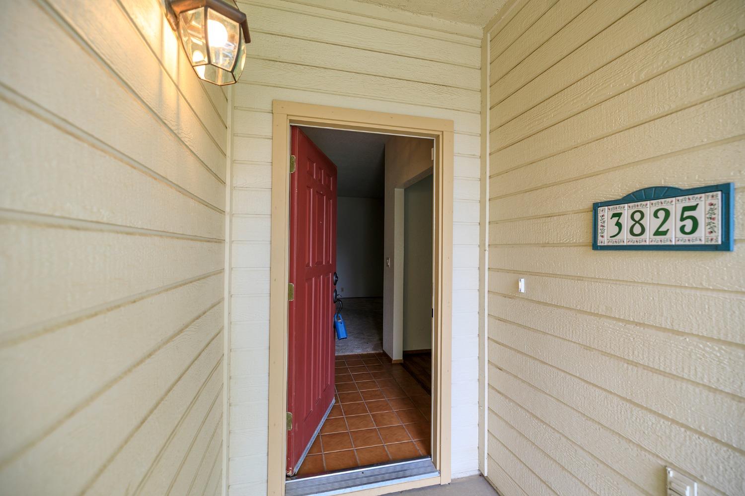 Detail Gallery Image 5 of 41 For 3825 Prince Andrew Dr, Riverbank,  CA 95367 - 3 Beds | 2 Baths