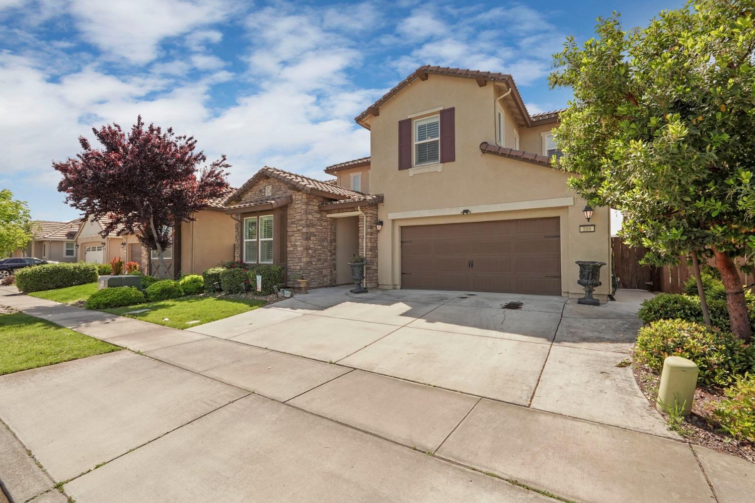 Detail Gallery Image 6 of 52 For 208 Isabella Dr, Lodi,  CA 95240 - 4 Beds | 3 Baths