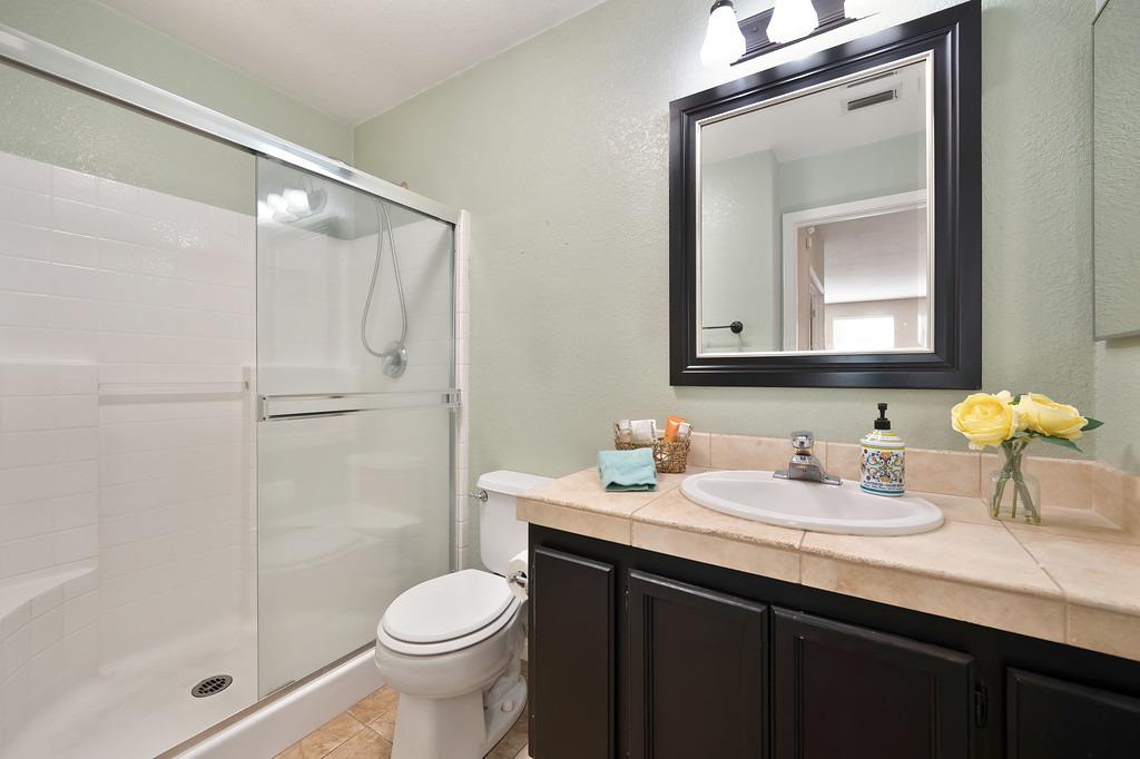 Wisam Court, Fair Oaks, California image 21