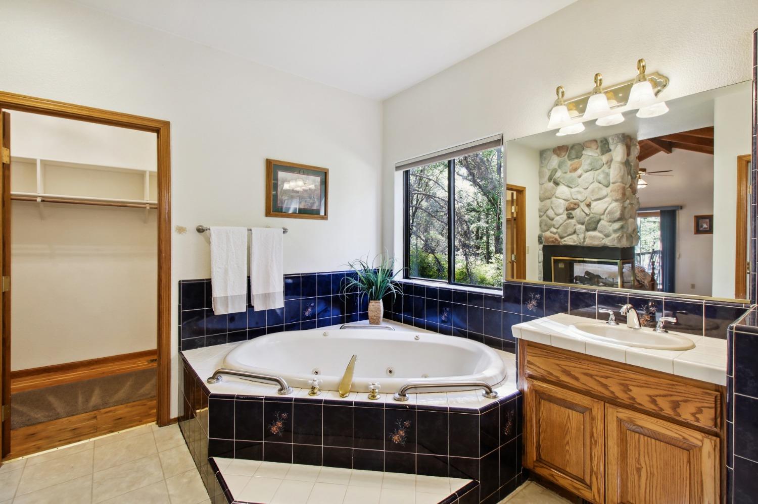 Detail Gallery Image 34 of 66 For 515 Hillside Dr, Applegate,  CA 95703 - 4 Beds | 3 Baths