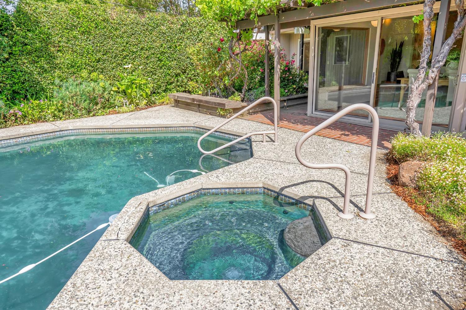 Detail Gallery Image 27 of 30 For 1000 Colby Dr, Davis,  CA 95616 - 4 Beds | 2 Baths