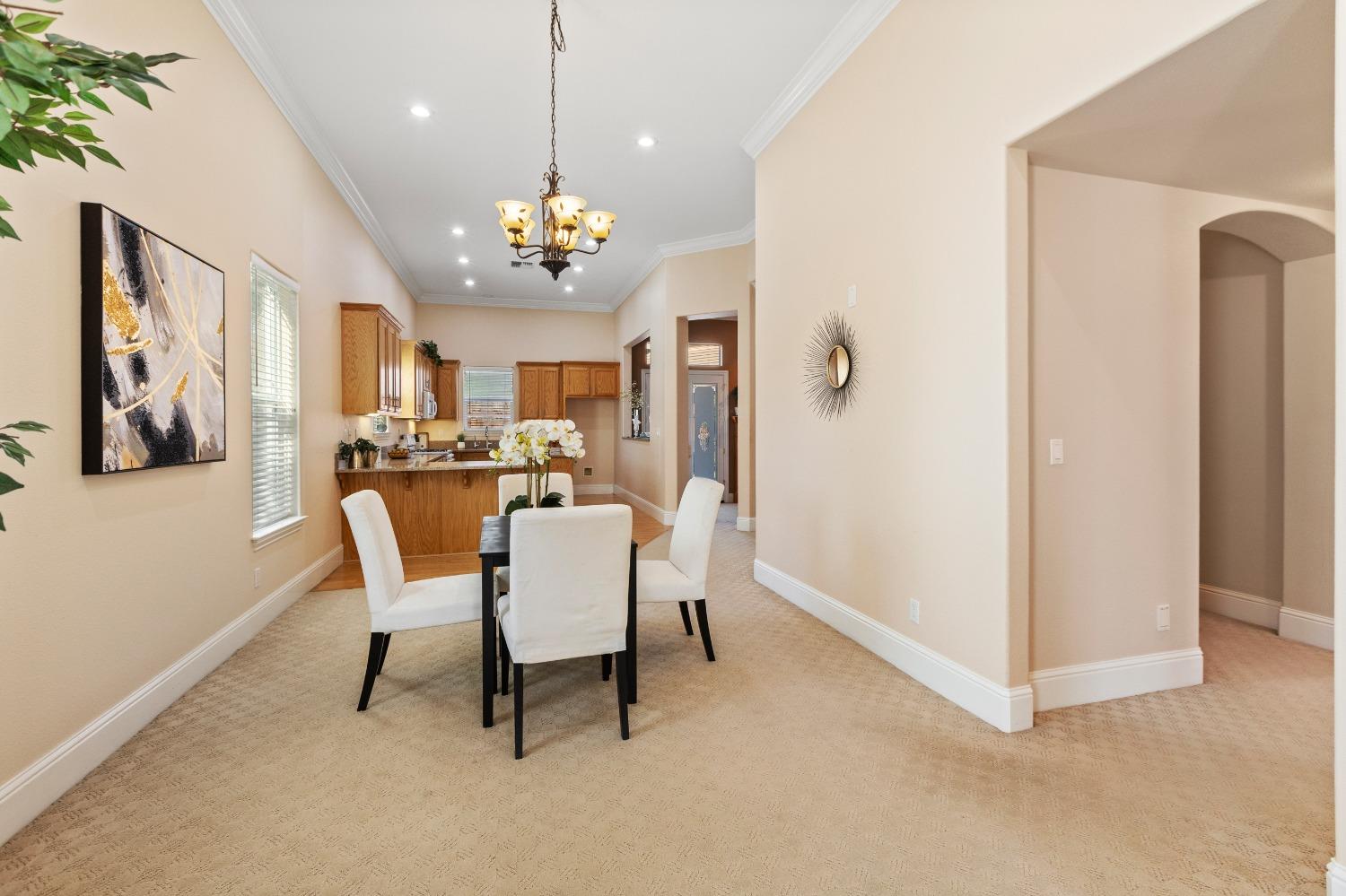 Detail Gallery Image 31 of 79 For 8839 San Badger Way, Elk Grove,  CA 95624 - 4 Beds | 3/1 Baths