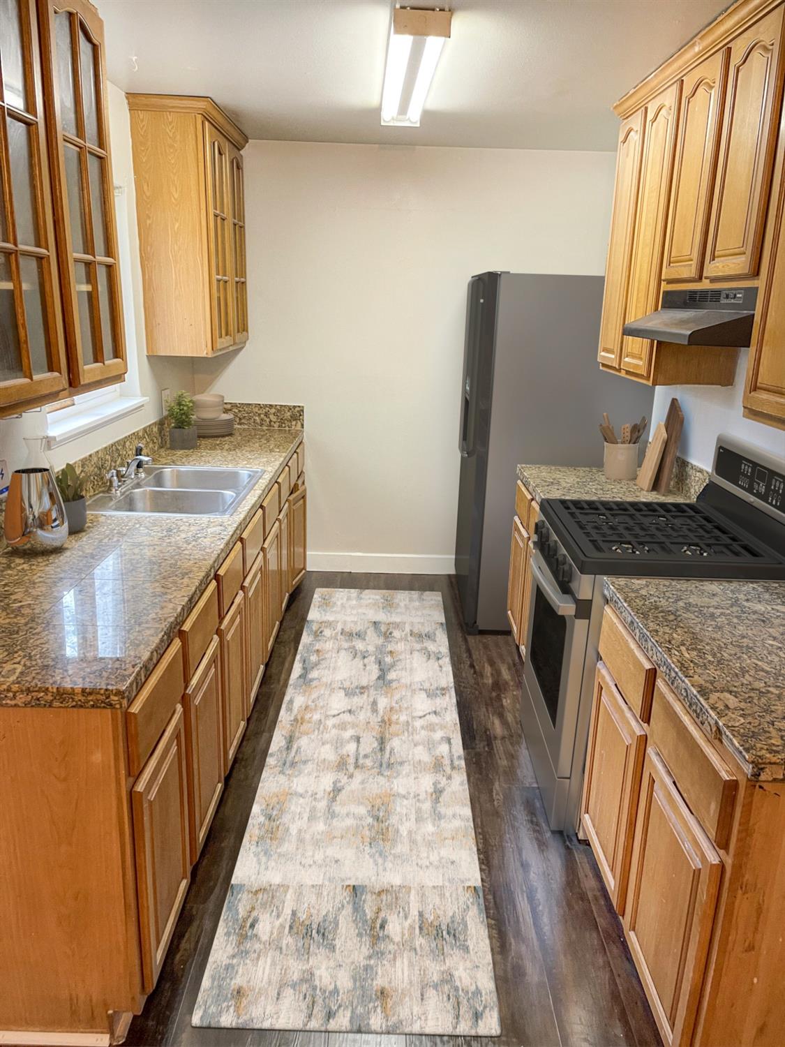 Detail Gallery Image 3 of 8 For 7489 24th St, Sacramento,  CA 95822 - 3 Beds | 2 Baths
