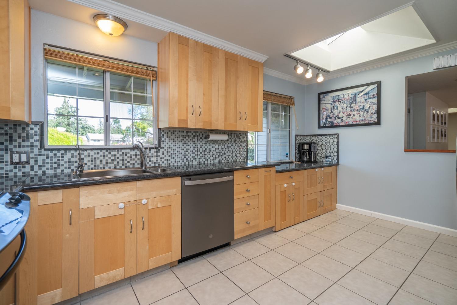 Oak Knoll Drive, Carmichael, California image 18
