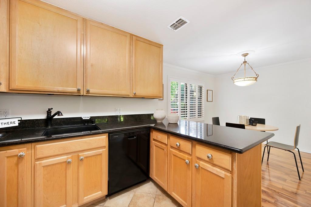 Photo #24: 225051785 Listing: Photo #24