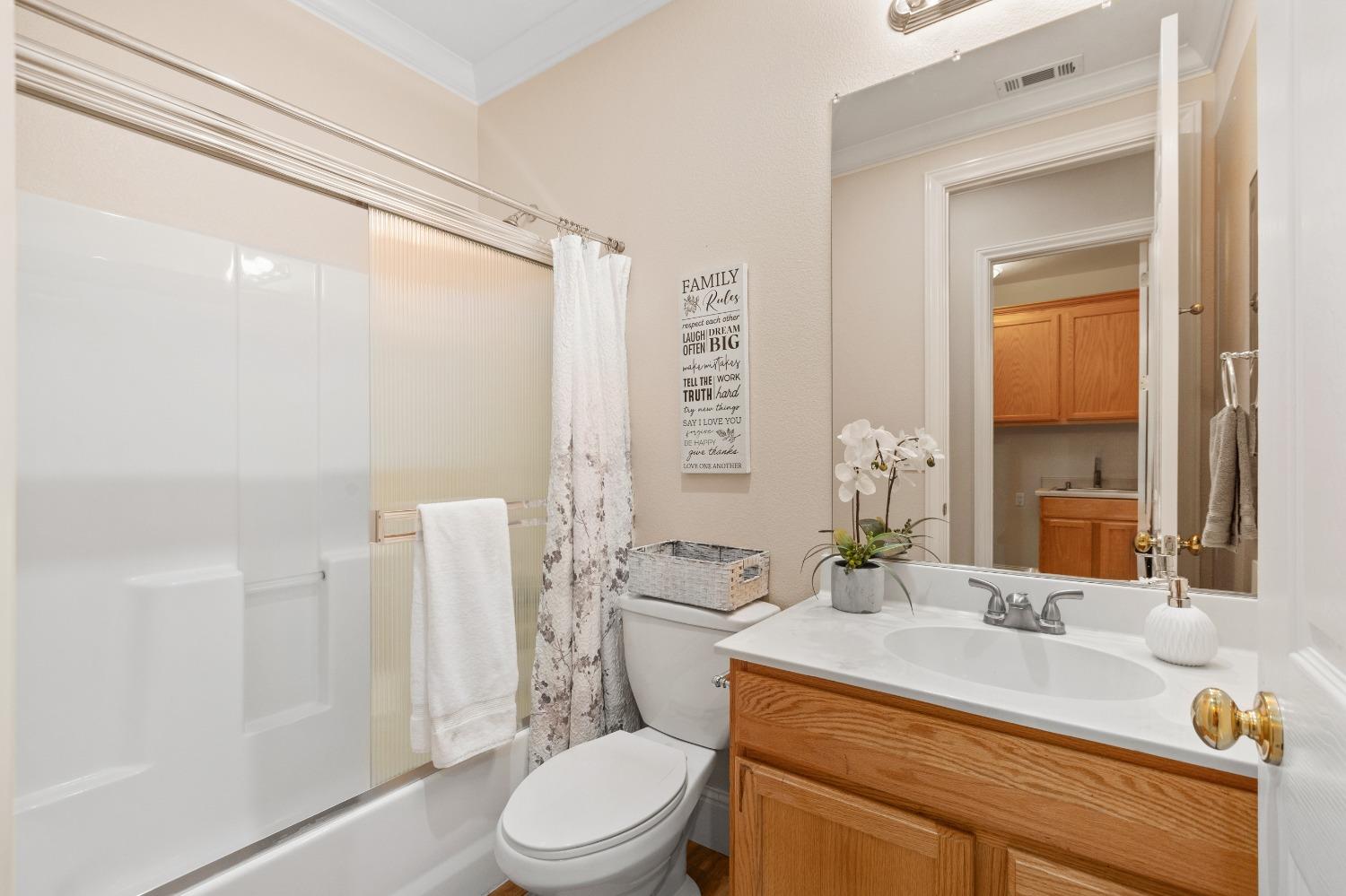 Detail Gallery Image 41 of 79 For 8839 San Badger Way, Elk Grove,  CA 95624 - 4 Beds | 3/1 Baths