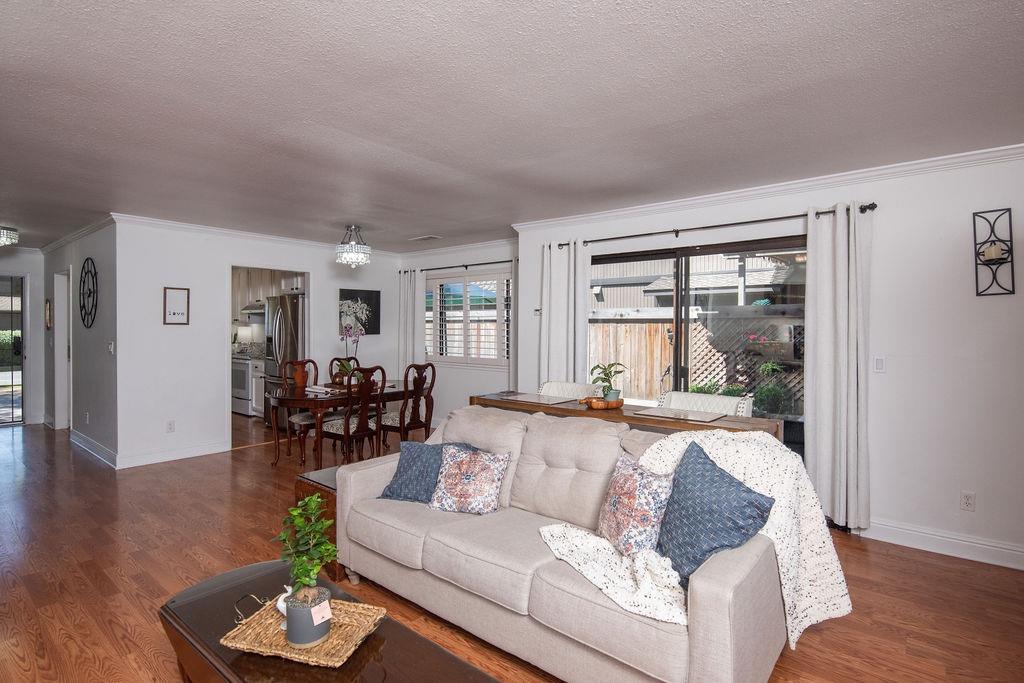 Detail Gallery Image 10 of 36 For 672 Shadowview Ct, Turlock,  CA 95382 - 2 Beds | 2/1 Baths