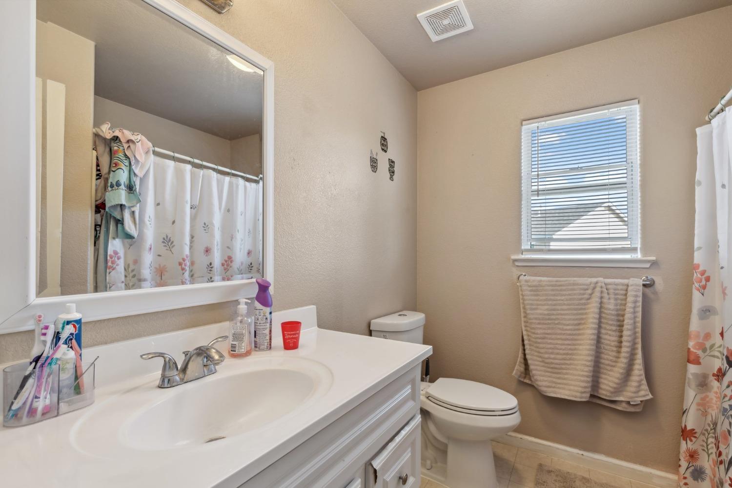 Detail Gallery Image 15 of 37 For 748 Heron Dr, Los Banos,  CA 93635 - 5 Beds | 3 Baths