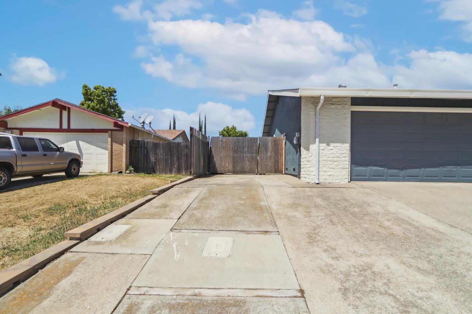 Rainbow River Court, Rancho Cordova, California image 39