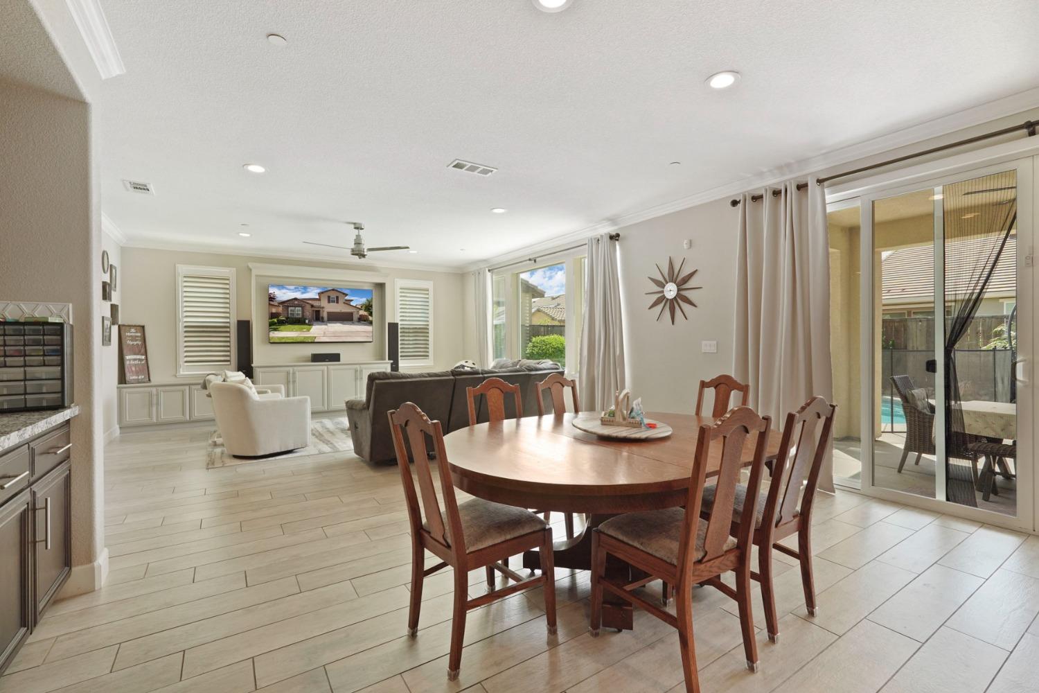 Detail Gallery Image 22 of 52 For 208 Isabella Dr, Lodi,  CA 95240 - 4 Beds | 3 Baths