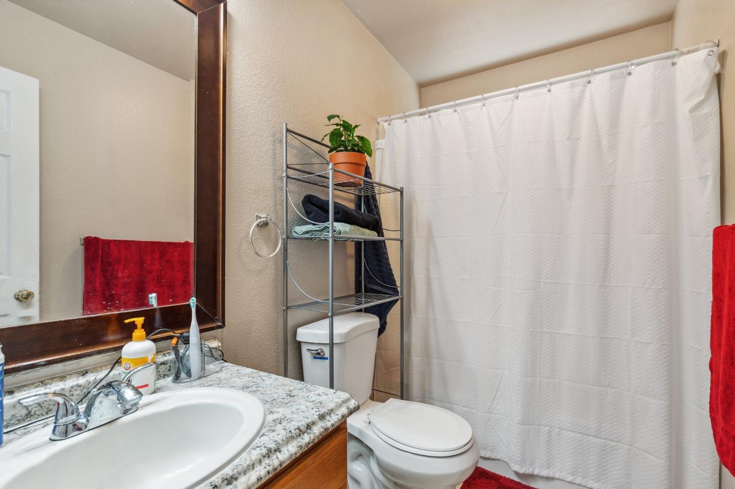 Detail Gallery Image 11 of 37 For 748 Heron Dr, Los Banos,  CA 93635 - 5 Beds | 3 Baths