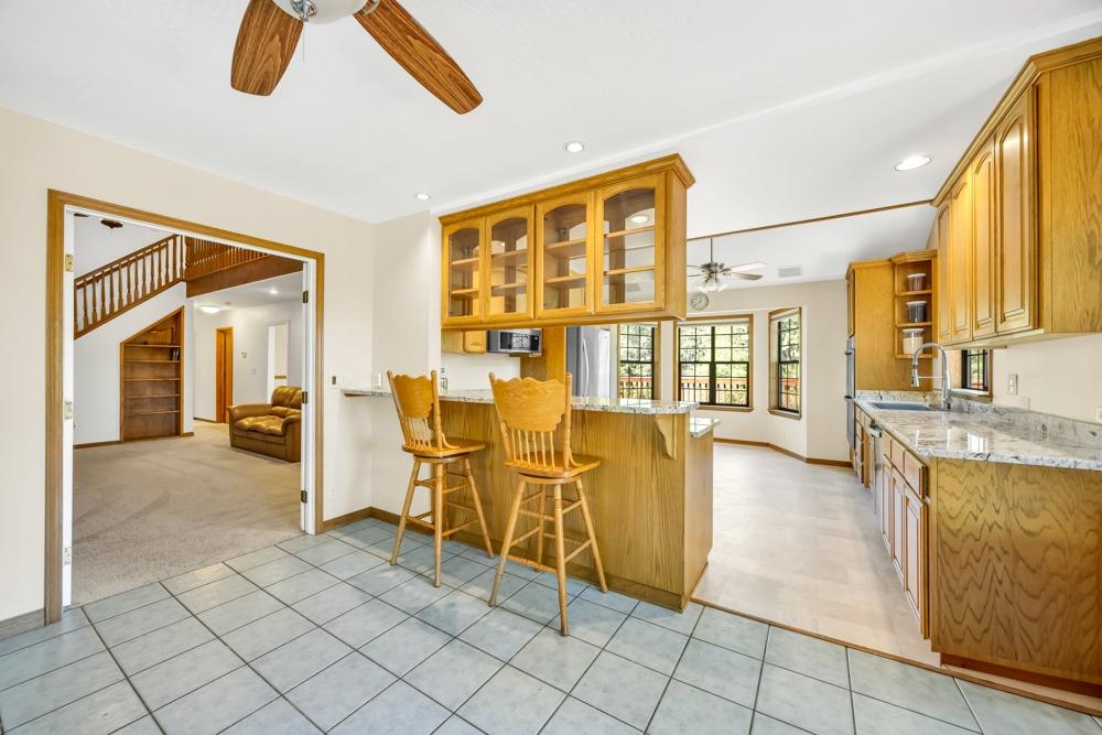 Detail Gallery Image 11 of 70 For 24275 Grand View Ave., Colfax,  CA 95713 - 5 Beds | 2 Baths