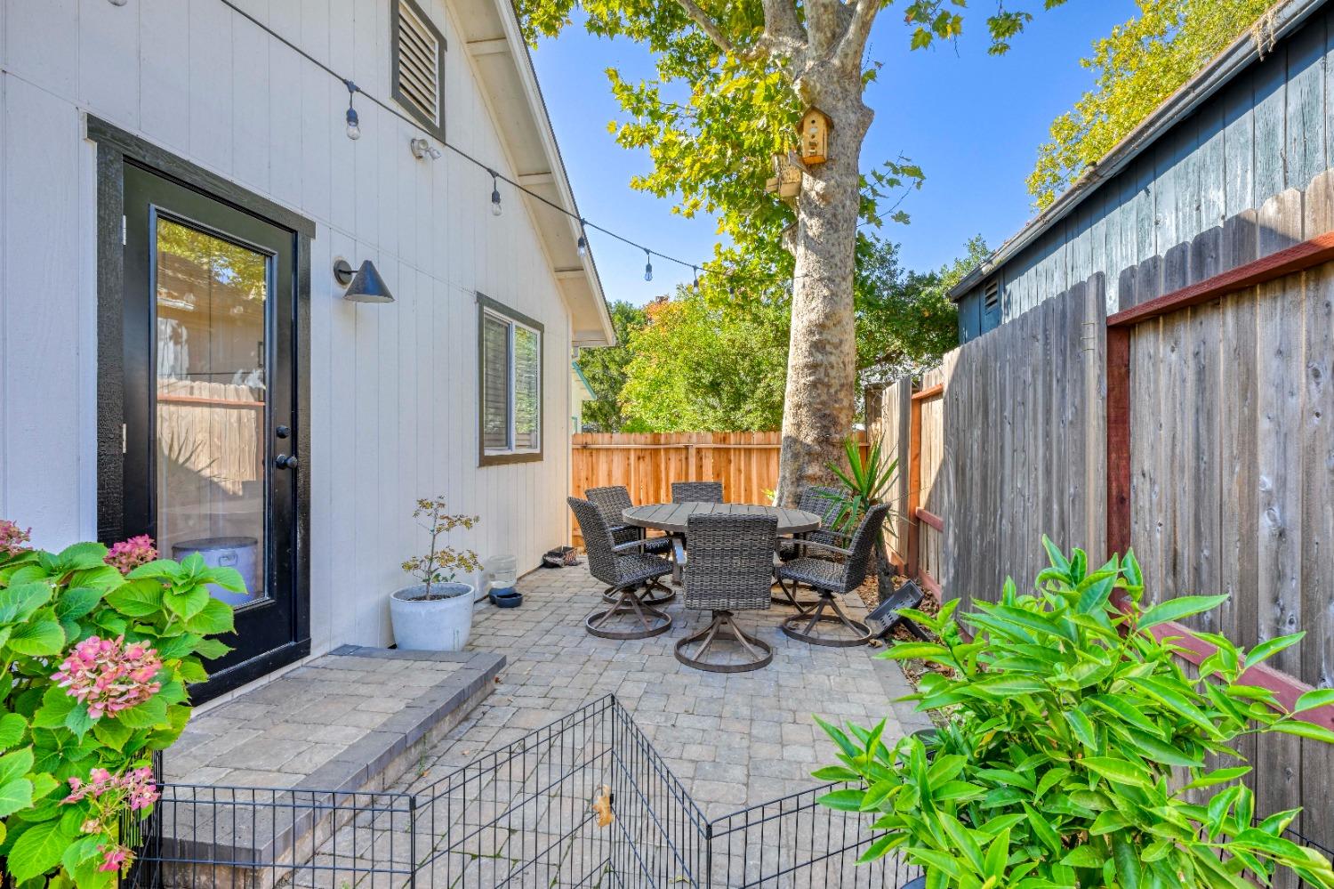 Coloma Street, Folsom, California image 33