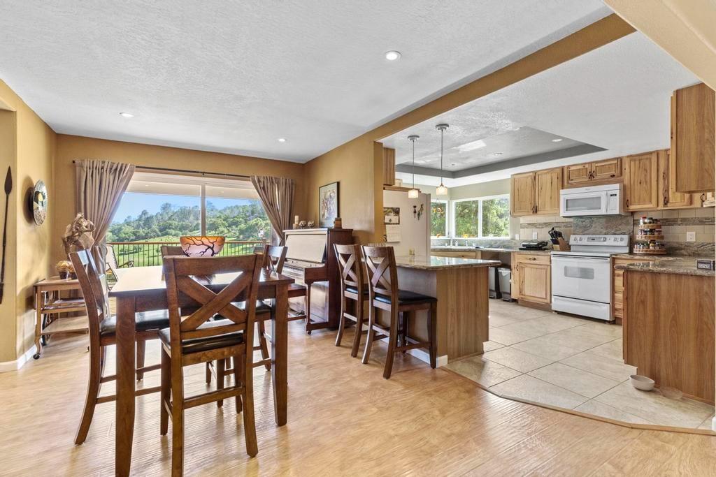 Detail Gallery Image 12 of 64 For 11147 Township, Browns Valley,  CA 95918 - 3 Beds | 2 Baths