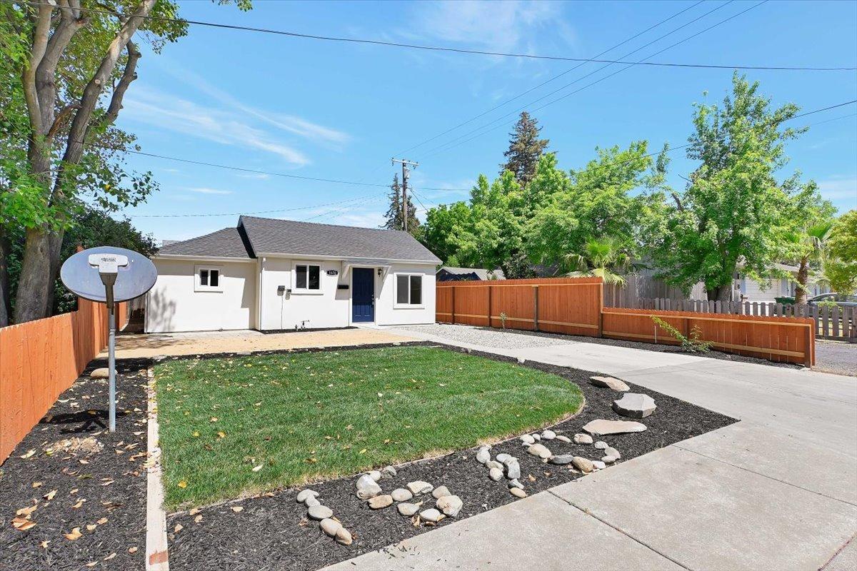 Detail Gallery Image 2 of 24 For 1670 Magnolia, Gridley,  CA 95948 - 2 Beds | 1 Baths
