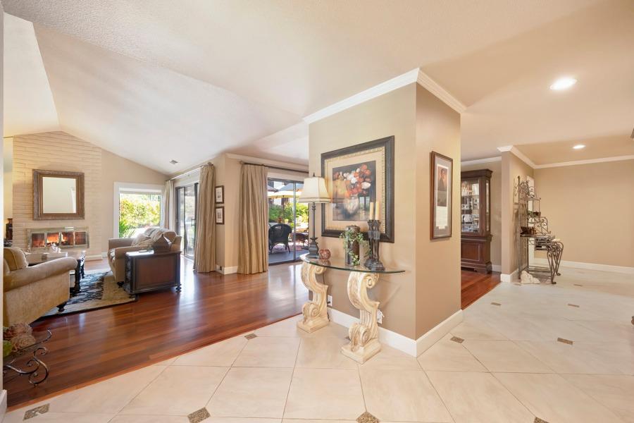 Detail Gallery Image 5 of 58 For 1895 Levi Strauss Ct, Gold River,  CA 95670 - 3 Beds | 2 Baths