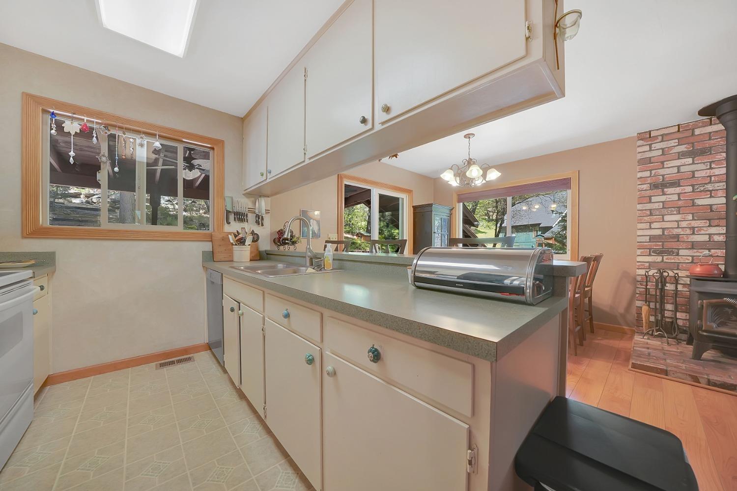 Detail Gallery Image 14 of 66 For 734 Utica, Hathaway Pines,  CA 95233 - 3 Beds | 2 Baths
