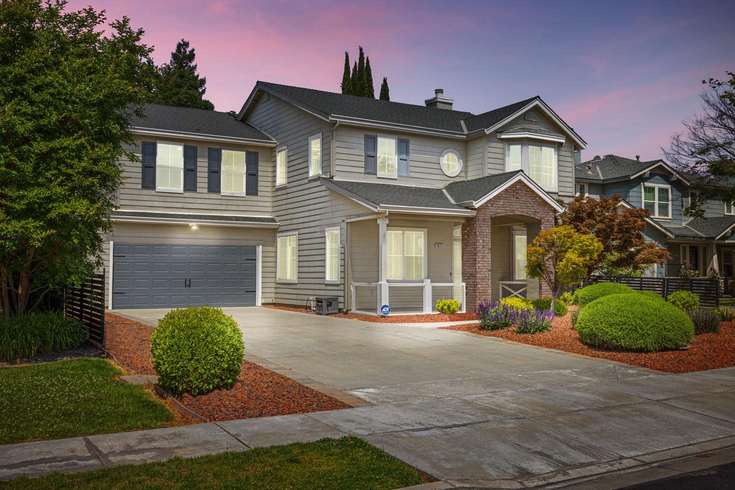 Detail Gallery Image 2 of 54 For 4633 Parkside Ct, Turlock,  CA 95382 - 5 Beds | 3 Baths