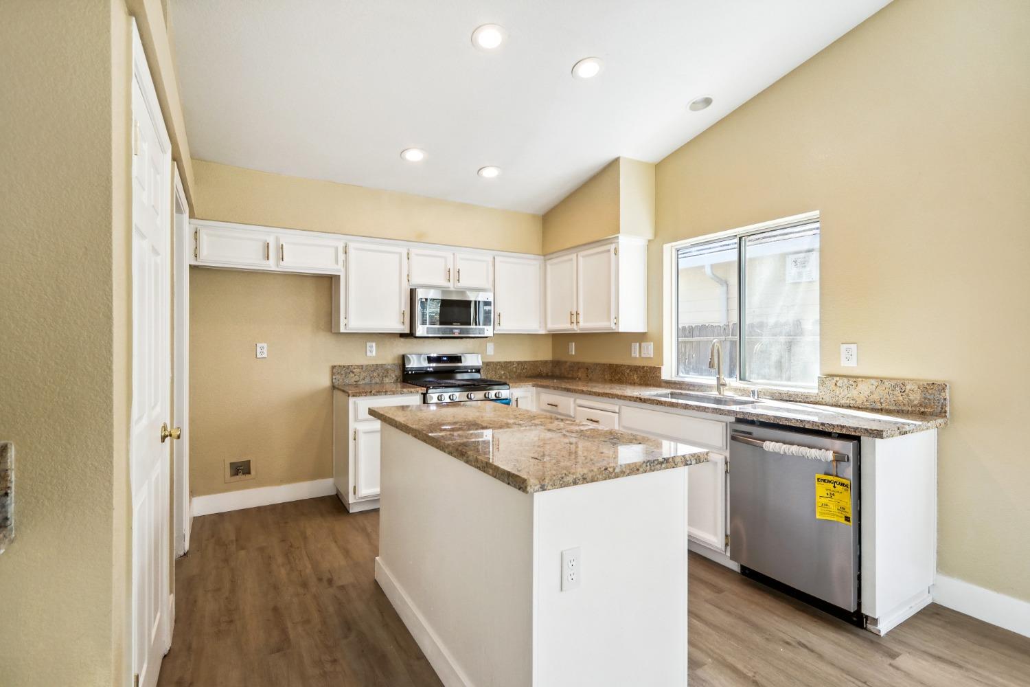 Tarata Place, Elk Grove, California image 14