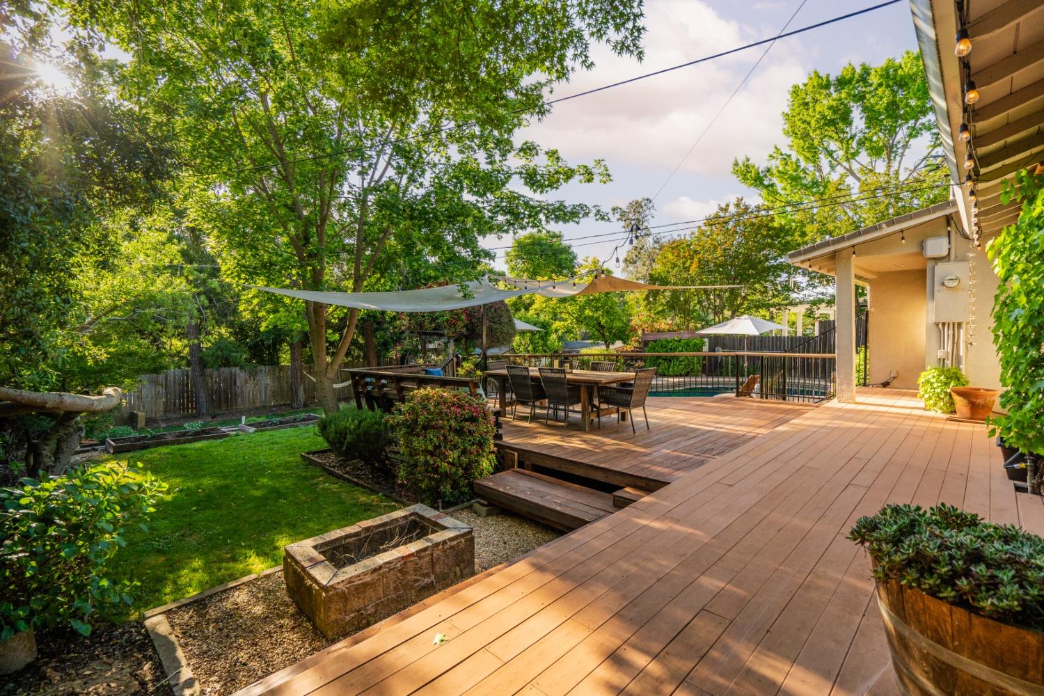 Oak Knoll Drive, Carmichael, California image 34