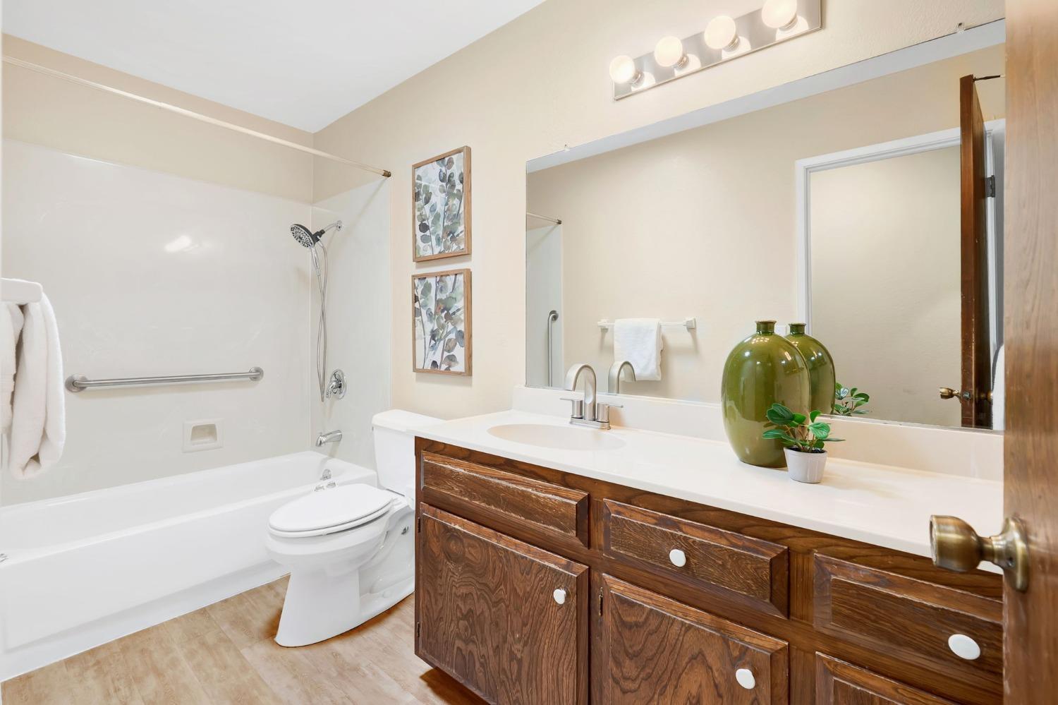Corona Drive, Davis, California image 20