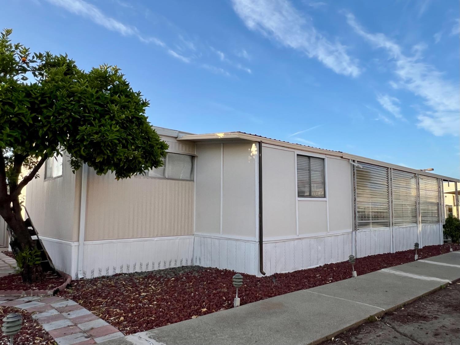 Detail Gallery Image 18 of 22 For 1150 W Winton Ave 221, Hayward,  CA 94545 - 2 Beds | 2 Baths