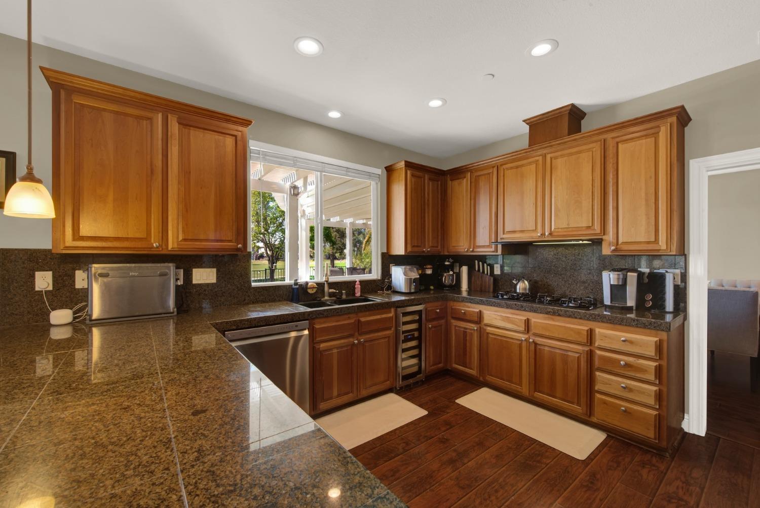 Detail Gallery Image 30 of 82 For 33565 Wildwing Dr, Woodland,  CA 95695 - 4 Beds | 2/1 Baths