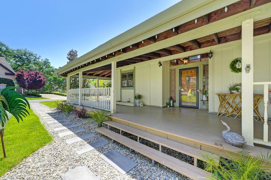 Detail Gallery Image 3 of 40 For 15006 Venado Dr, Rancho Murieta,  CA 95683 - 3 Beds | 2 Baths