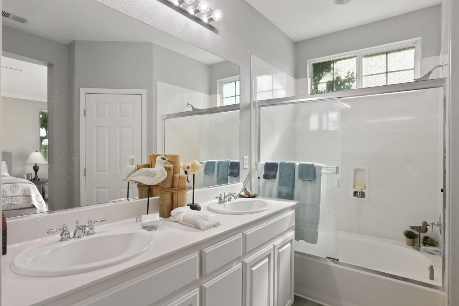 Detail Gallery Image 19 of 25 For 4714 Monarch Ln, Tracy,  CA 95377 - 3 Beds | 2 Baths