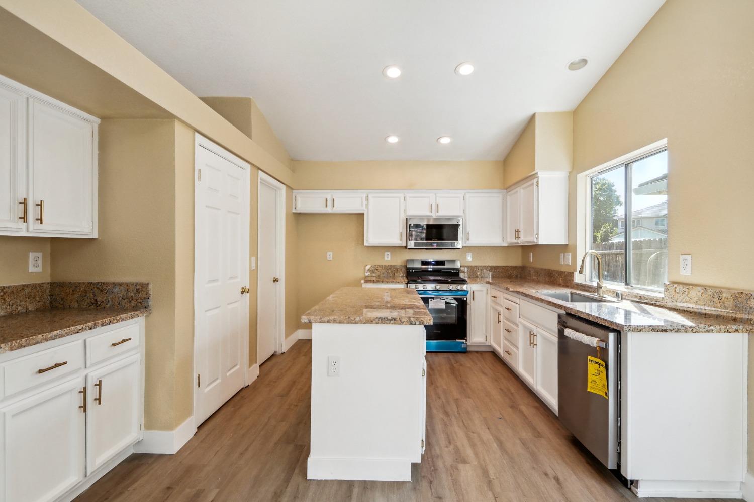 Tarata Place, Elk Grove, California image 15