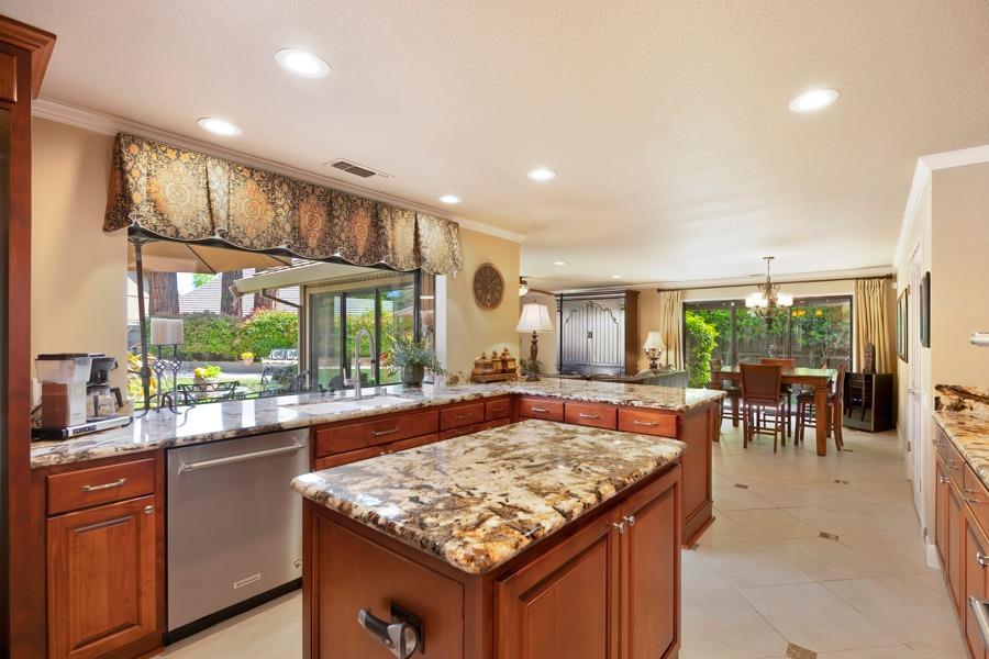 Detail Gallery Image 18 of 58 For 1895 Levi Strauss Ct, Gold River,  CA 95670 - 3 Beds | 2 Baths