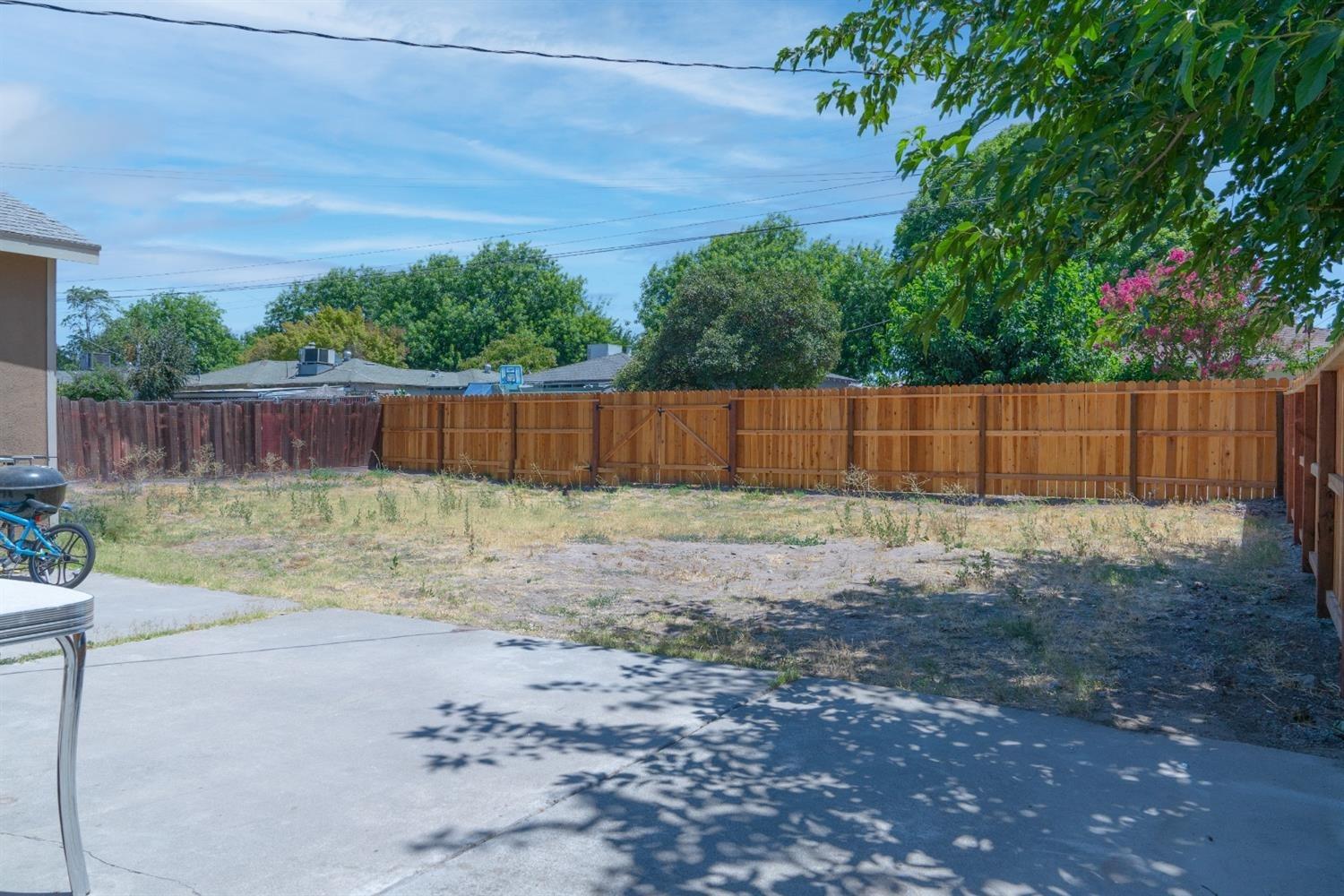Rivera Drive, Modesto, California image 16