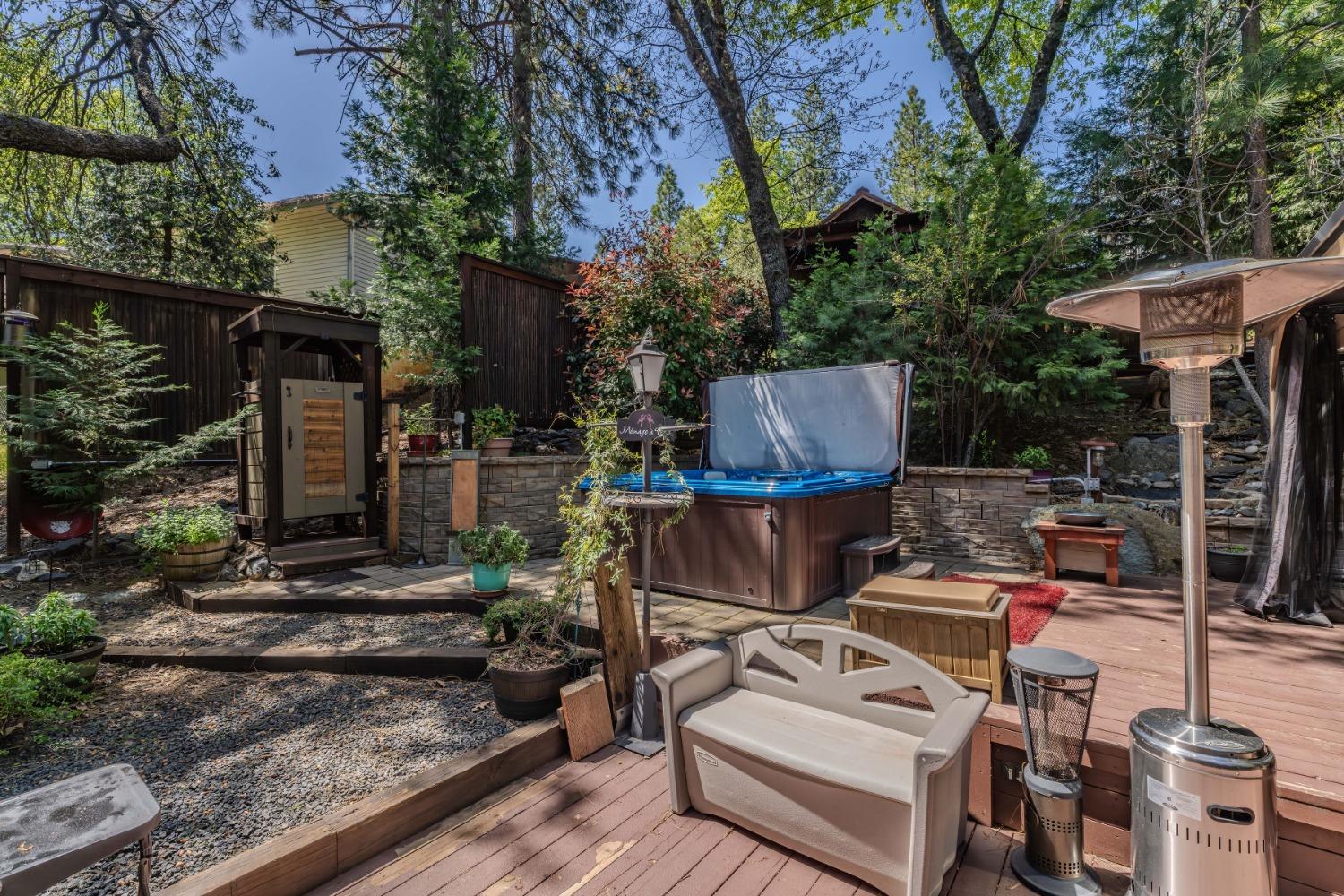 Detail Gallery Image 2 of 66 For 734 Utica, Hathaway Pines,  CA 95233 - 3 Beds | 2 Baths