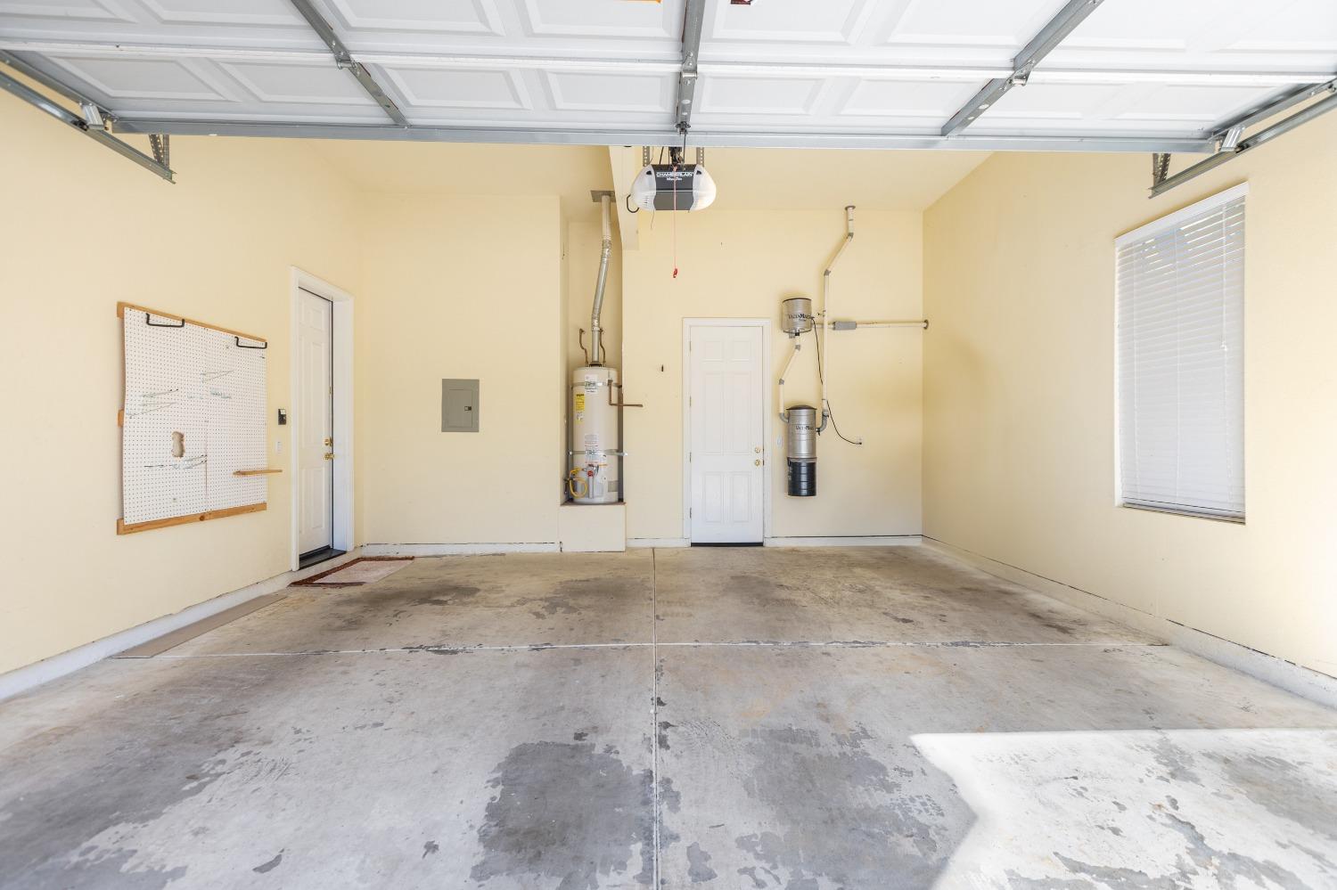 Detail Gallery Image 47 of 79 For 8839 San Badger Way, Elk Grove,  CA 95624 - 4 Beds | 3/1 Baths
