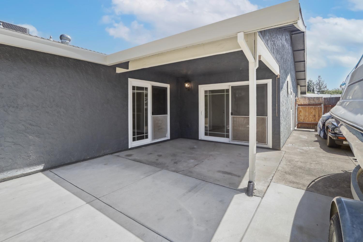 Rainbow River Court, Rancho Cordova, California image 38