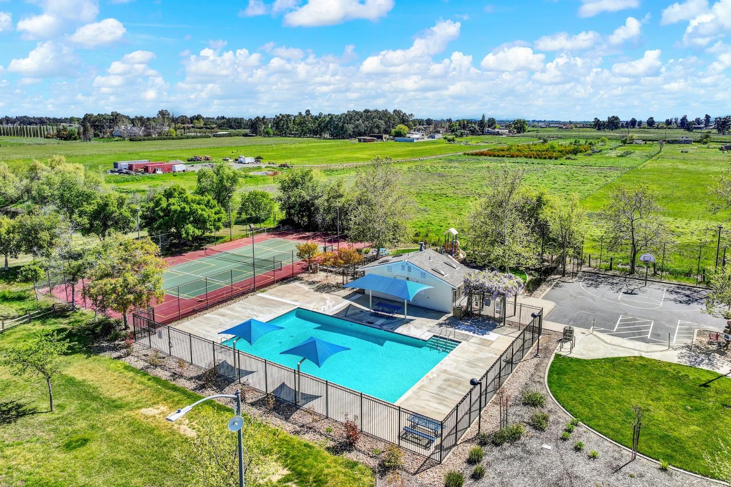 Detail Gallery Image 80 of 82 For 33565 Wildwing Dr, Woodland,  CA 95695 - 4 Beds | 2/1 Baths