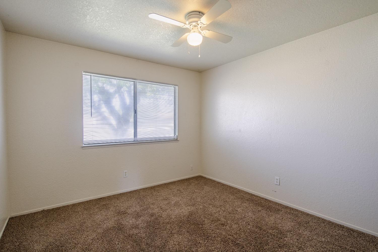 Detail Gallery Image 18 of 34 For 302 Blossom Dr, Ripon,  CA 95366 - 3 Beds | 2 Baths