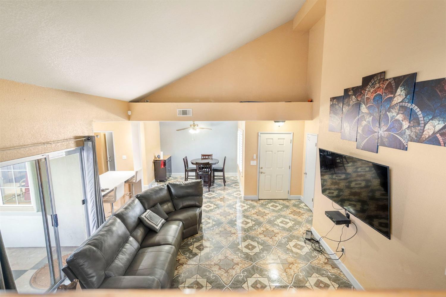Ricardo Way, Modesto, California image 19
