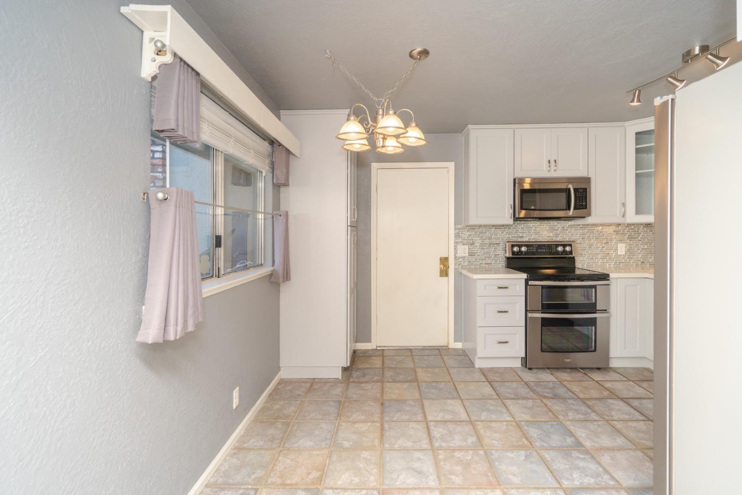 Jan Marie Way, Elk Grove, California image 6