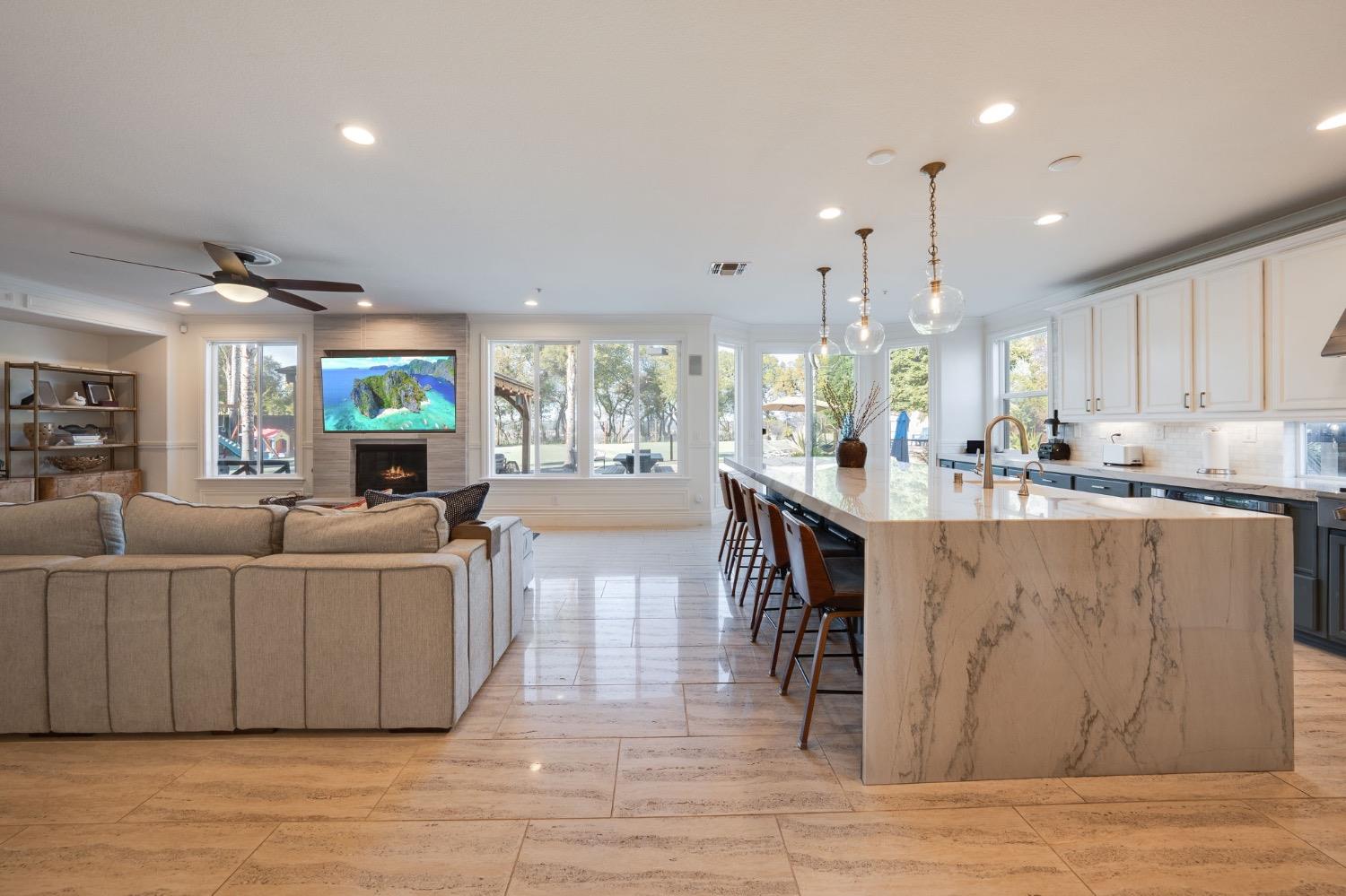 Detail Gallery Image 17 of 98 For 4541 Longview Dr, Rocklin,  CA 95677 - 5 Beds | 4/1 Baths