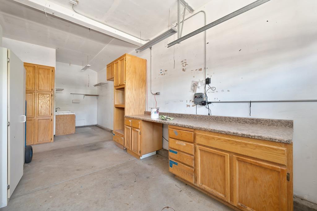 Wisam Court, Fair Oaks, California image 34