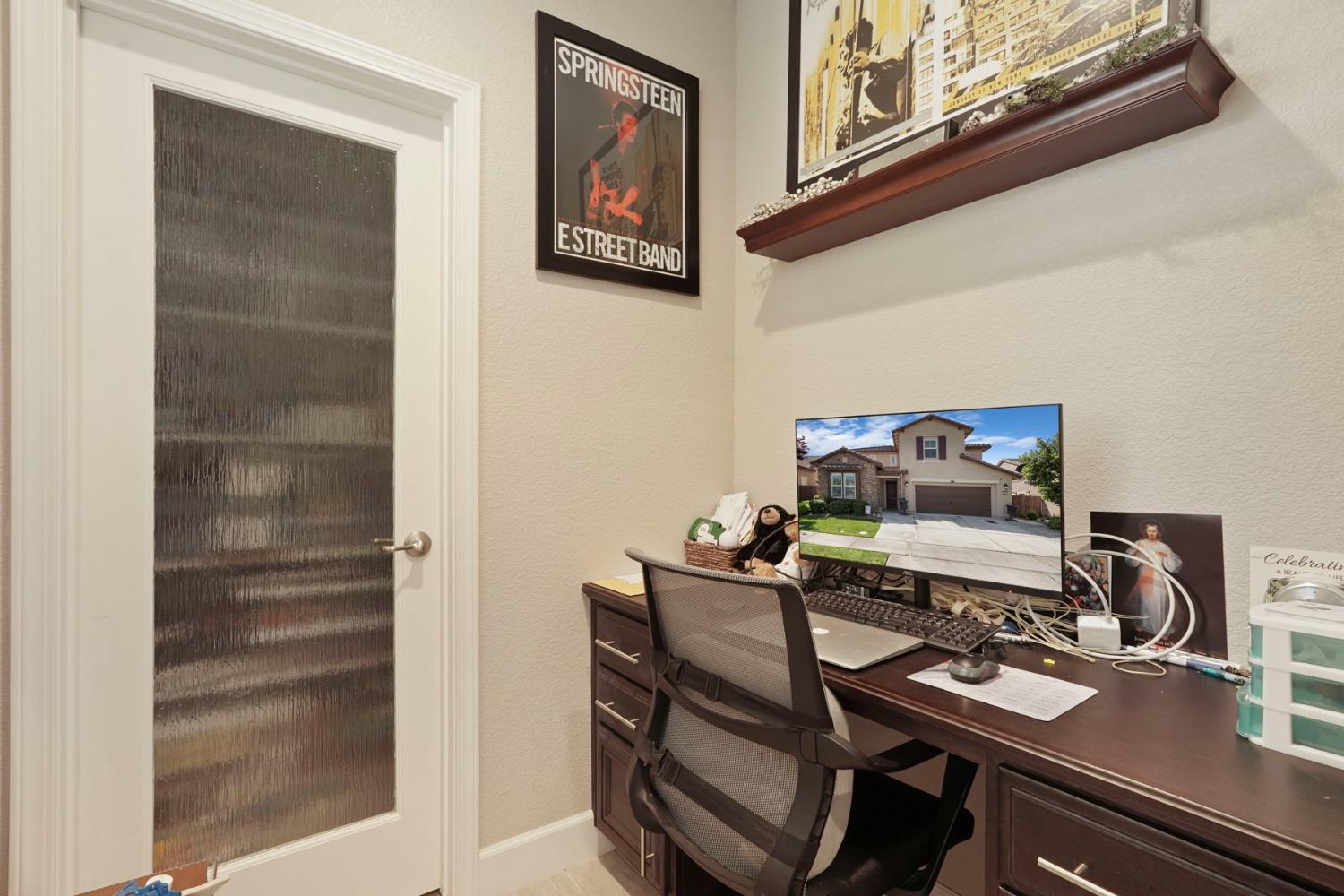 Detail Gallery Image 23 of 52 For 208 Isabella Dr, Lodi,  CA 95240 - 4 Beds | 3 Baths