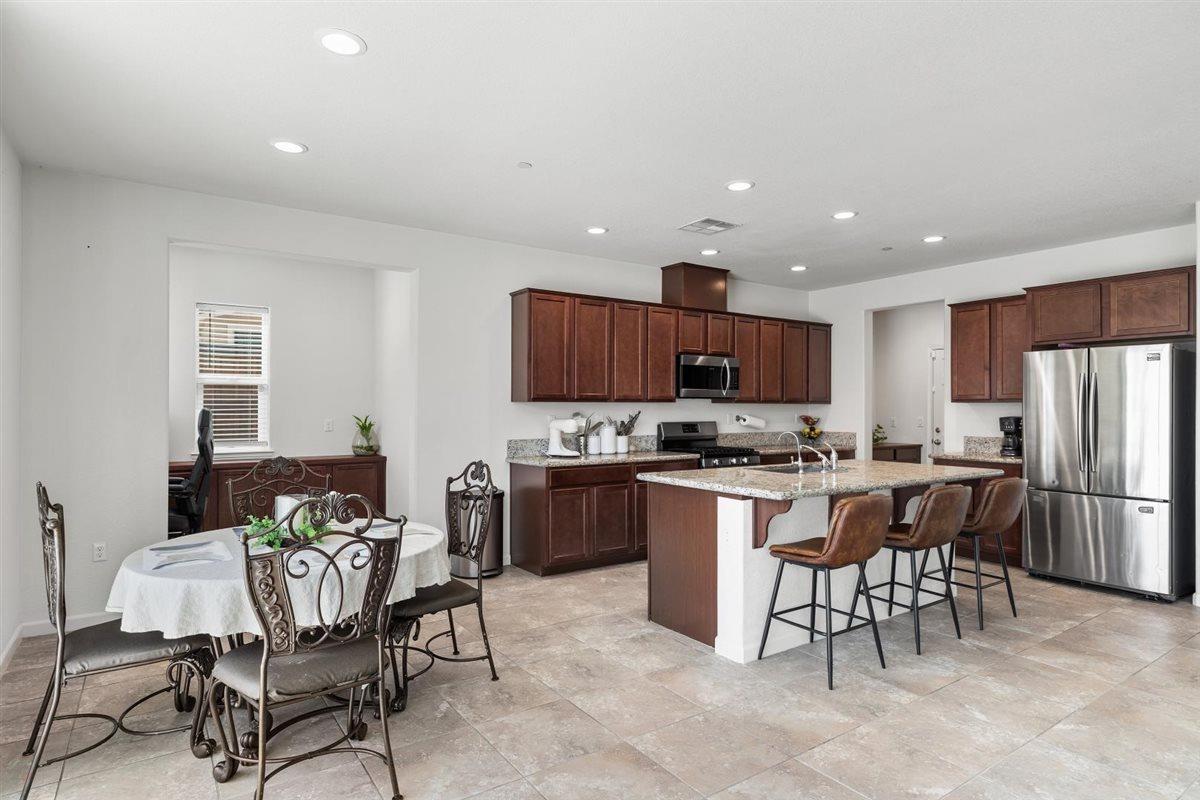 Detail Gallery Image 18 of 64 For 21232 Grapevine Dr, Patterson,  CA 95363 - 5 Beds | 3 Baths