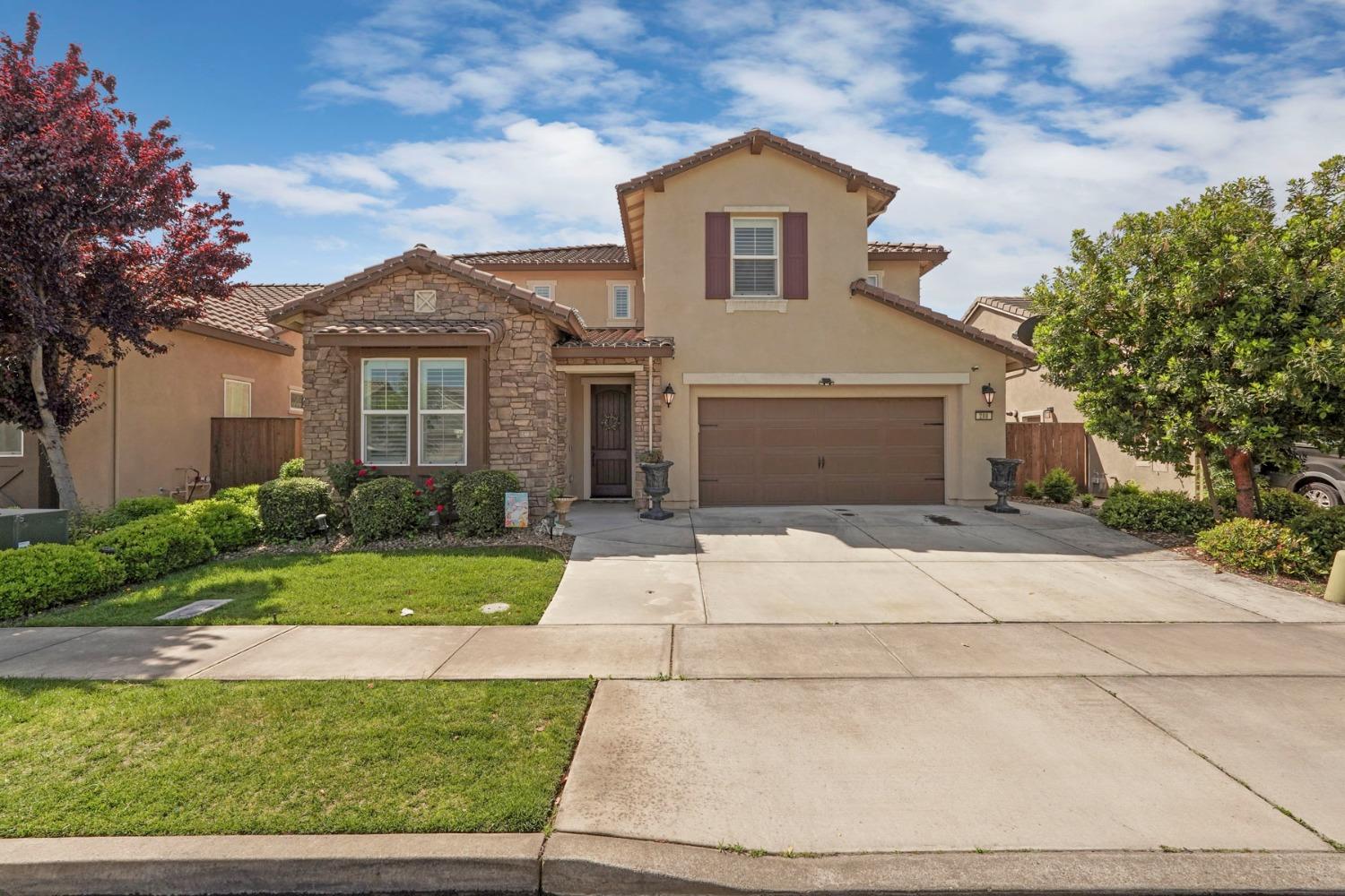 Detail Gallery Image 5 of 52 For 208 Isabella Dr, Lodi,  CA 95240 - 4 Beds | 3 Baths