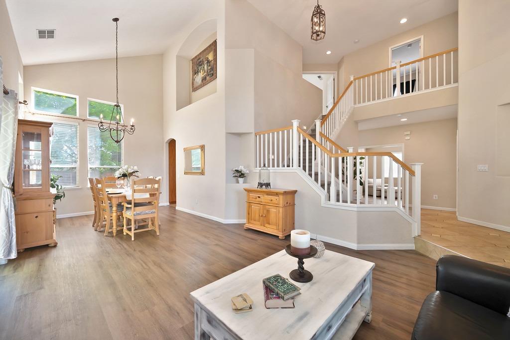 Wisam Court, Fair Oaks, California image 2