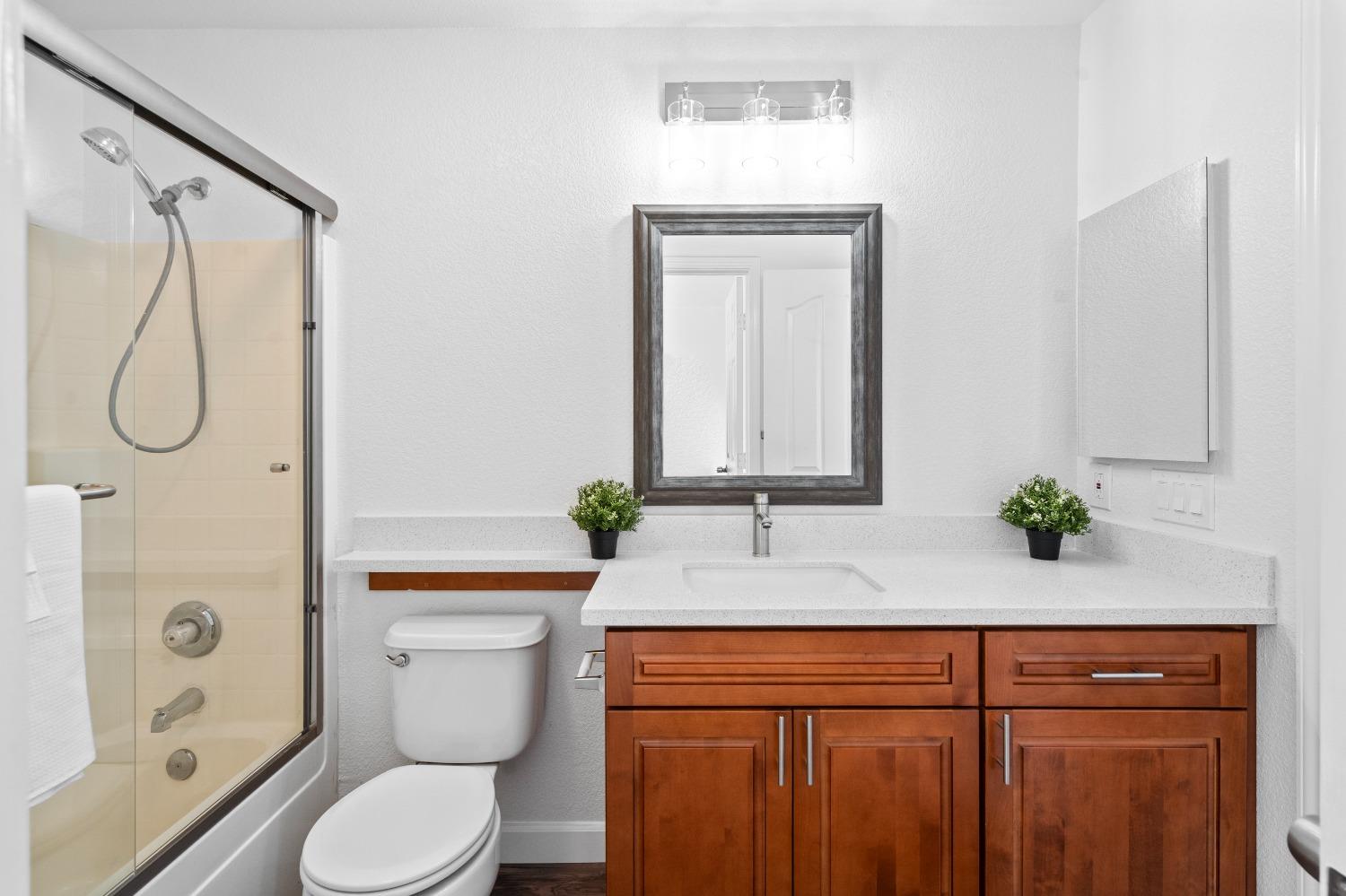 Lake Willow Way, Elk Grove, California image 33