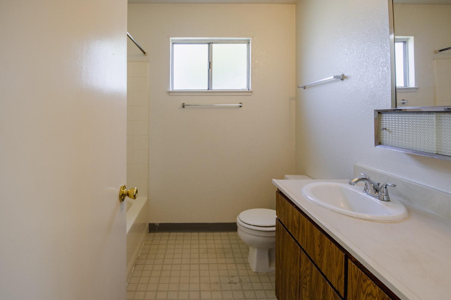 Detail Gallery Image 22 of 34 For 302 Blossom Dr, Ripon,  CA 95366 - 3 Beds | 2 Baths