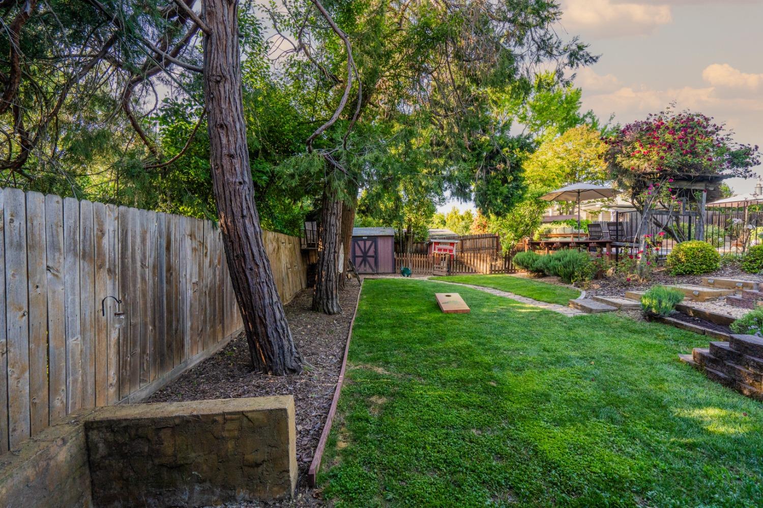 Oak Knoll Drive, Carmichael, California image 48