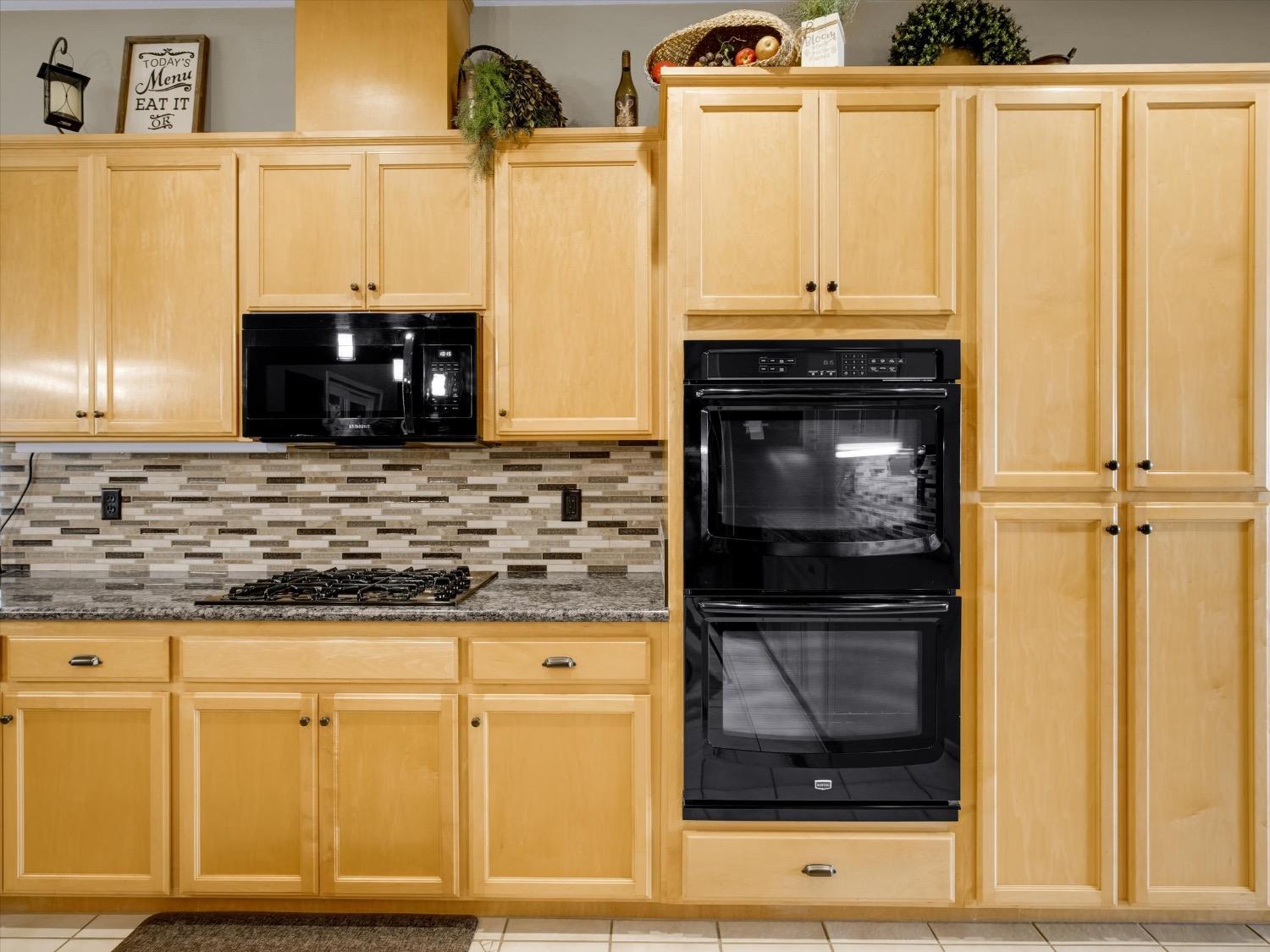 Detail Gallery Image 17 of 73 For 661 Simeon Ct, Ripon,  CA 95366 - 5 Beds | 3 Baths
