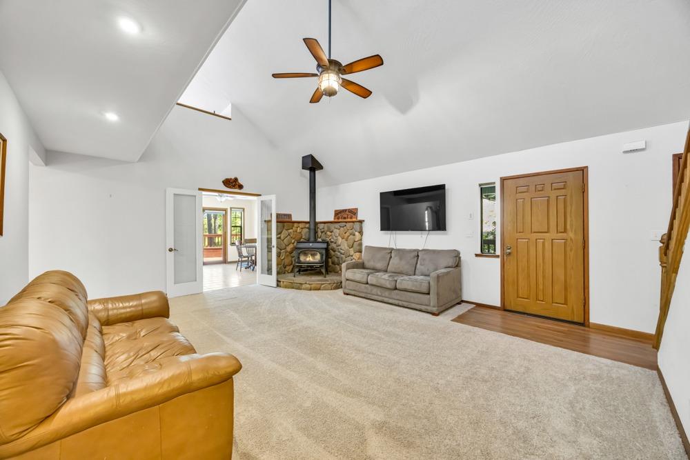 Detail Gallery Image 7 of 70 For 24275 Grand View Ave., Colfax,  CA 95713 - 5 Beds | 2 Baths